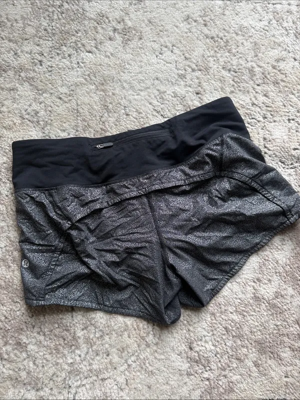 Lululemon Run Times Ii Shorts Luminosity Foil/Black Size 6! - Image 4