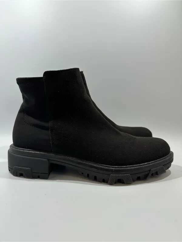 Unisa Black Faux Suede Chelsea Combat Lug Sole Ankle Boots Stretch Sz 9 M Goth - Image 4