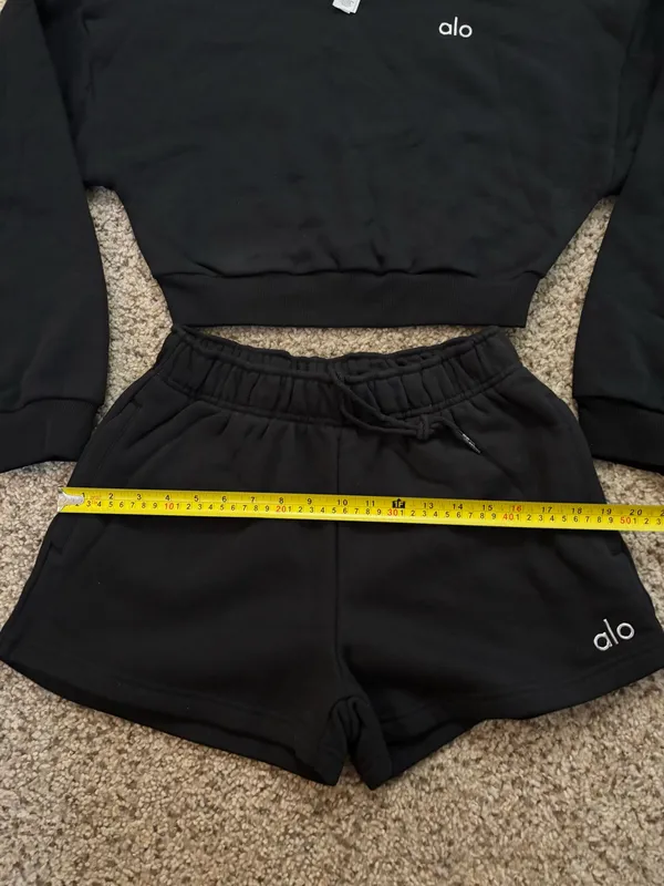 Accolade Set 🖤Cropped Crewneck + Shorts (Black) - Image 8