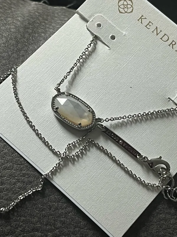 Kendra Scott Mother of pearl silver necklace - Image 7