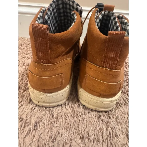 Women's Brown Ankle Boots Size 39 (Fits Like 8) Lace Up Toggle Chukka Style - Image 5