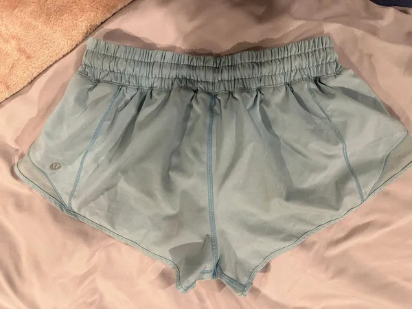 Lululemon Hotty Hot Short 2.5” - Image 3