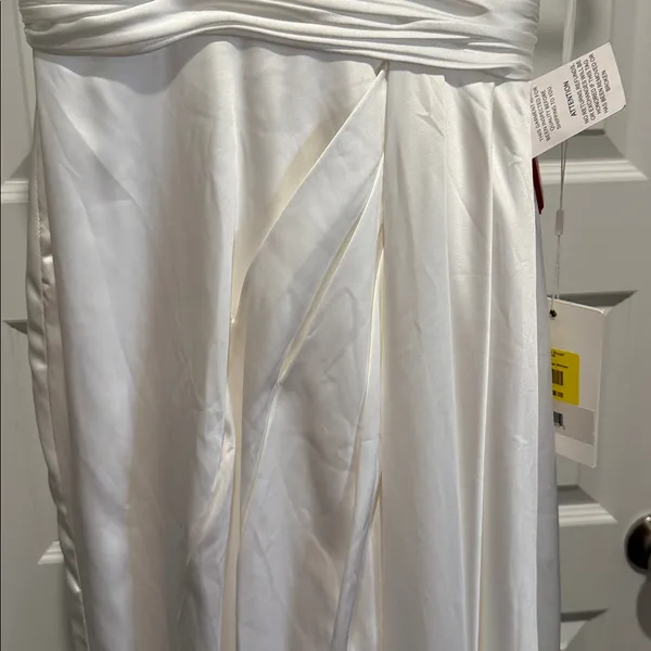 Mac Duggal White Satin Gown NWT Size 2‎ Style 12443 Formal Bridal Evening Dress - Image 6