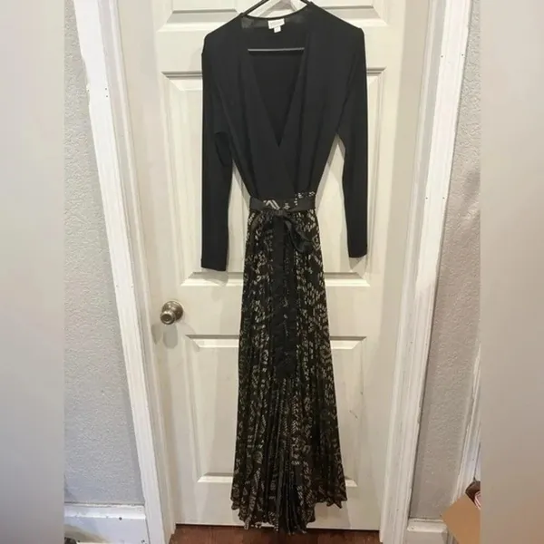 LuLaRoe‎ Black Gold Metallic Geometric Pleated Maxi Dress Small Long Sleeve Wrap - Image 4