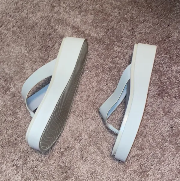 Cushionare Beige/Cream Y2k Platform Flip Flops - Image 2