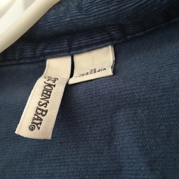 FINAL MARKDOWN LADIES St. John’s bay pinwale corduroy blouse med - Image 5