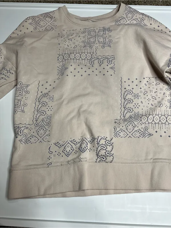 Fabletics Light Beige Crewneck Sweatshirt small - Image 4