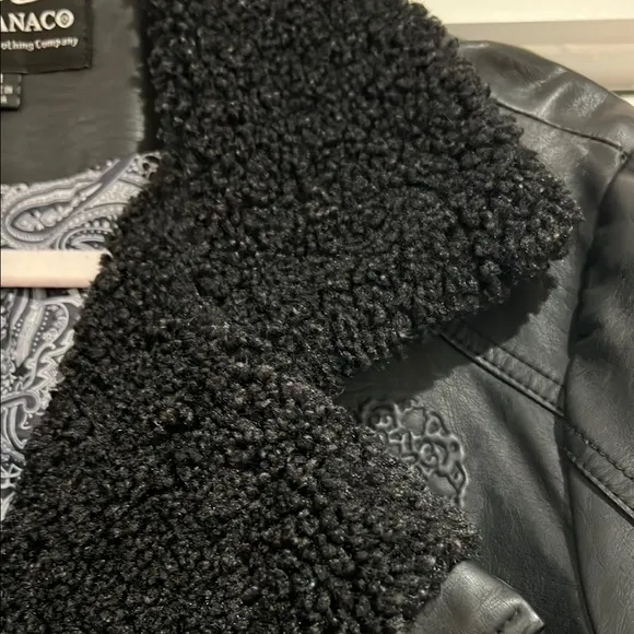 Montanaco‎ Black Women's medium faux leather Jacket with embossed design - Image 3