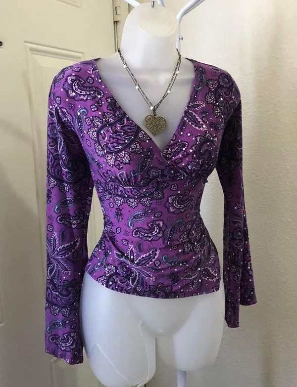 Y2K Vintage Purple paisley top shirt blouse long flare sleeves w/slit beaded rhinestone embroidery #whimsygoth #fairy #grunge - Image 4