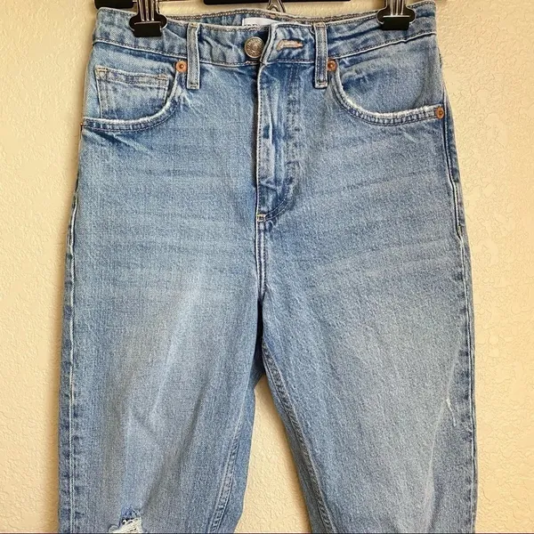 Zara Light Wash High Rise Skinny Distressed Jeans‎ relaxed size 2 - Image 2