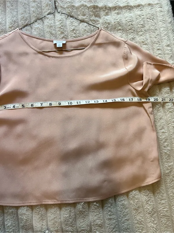 Cuyana cropped pink silk top size small - Image 9