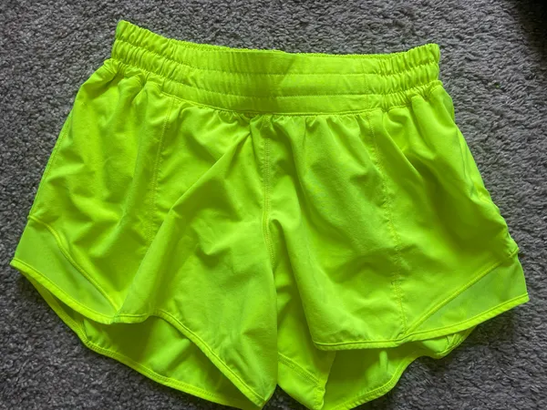 Lululemon Shorts Hotty Hot - Image 2