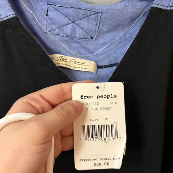 NWT‎ Free People black and blue top. Size XS - Image 2