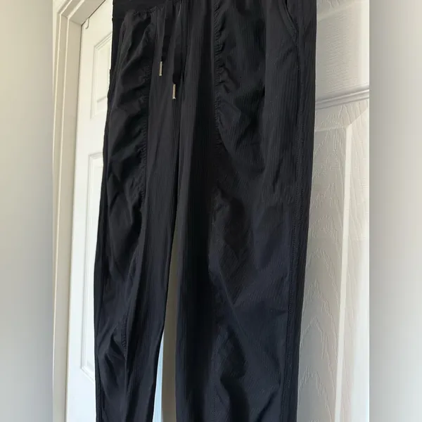 Lululemon Dance Studio Mid-Rise Jogger black size 6 W5ENMS - Image 5