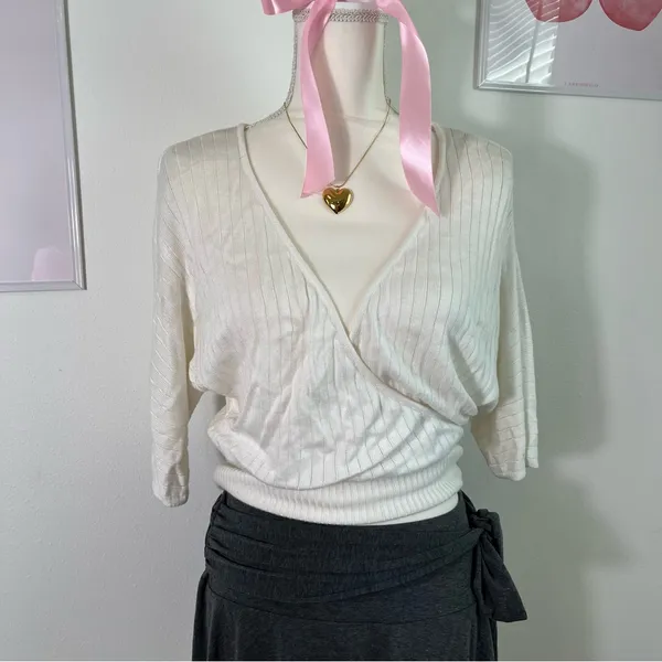 Vintage Y2K White House Black‎ Market Knit White Wrap Top 3/4 Sleeve Womens S - Image 2