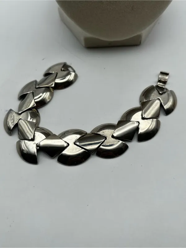 ✨ Bold Chunky Silver Tone Necklace & Bracelet Set ✨ - Image 2