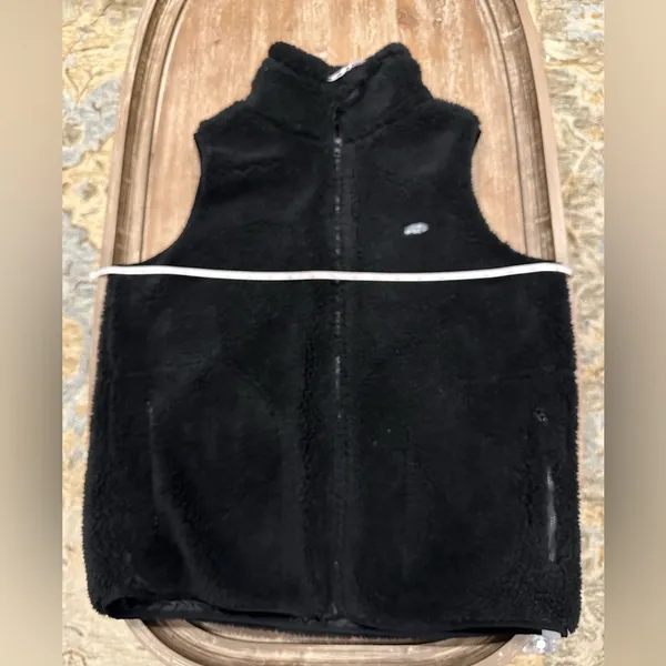 Wrangler All Terrain gear fleece Sherpa vest. Size Large - Image 9
