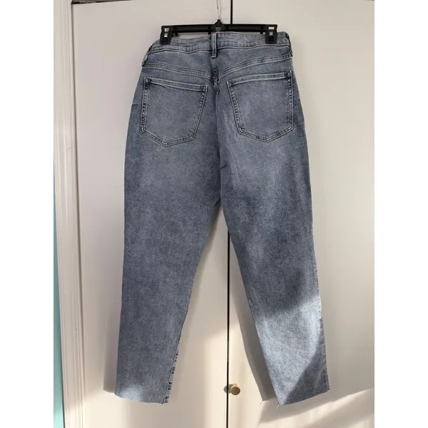 Old Navy High Rise OG Straight Jeans 10 Distressed Medium Wash‎ Raw Hem NWT - Image 3