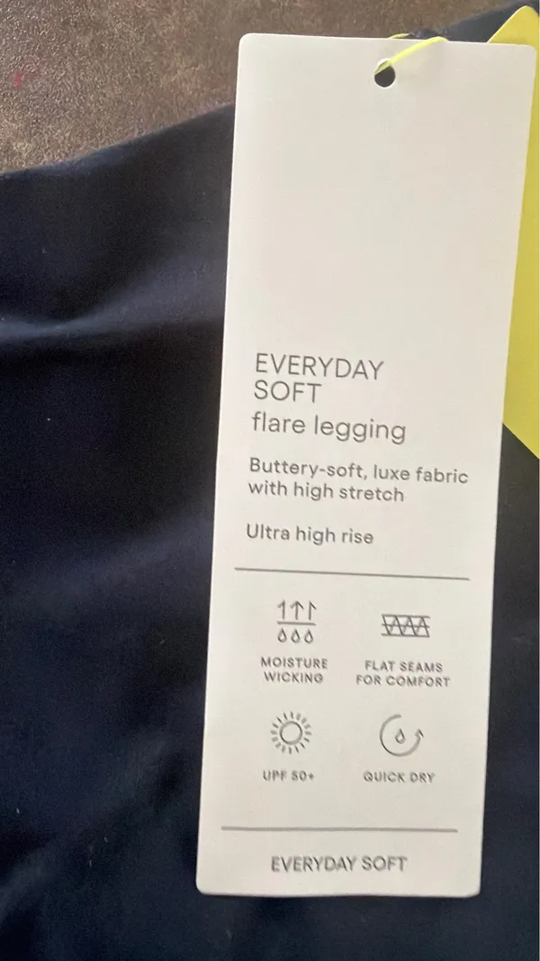 All in motion Women's Everyday Soft Ultra High-Rise Flare Leggings - Image 10