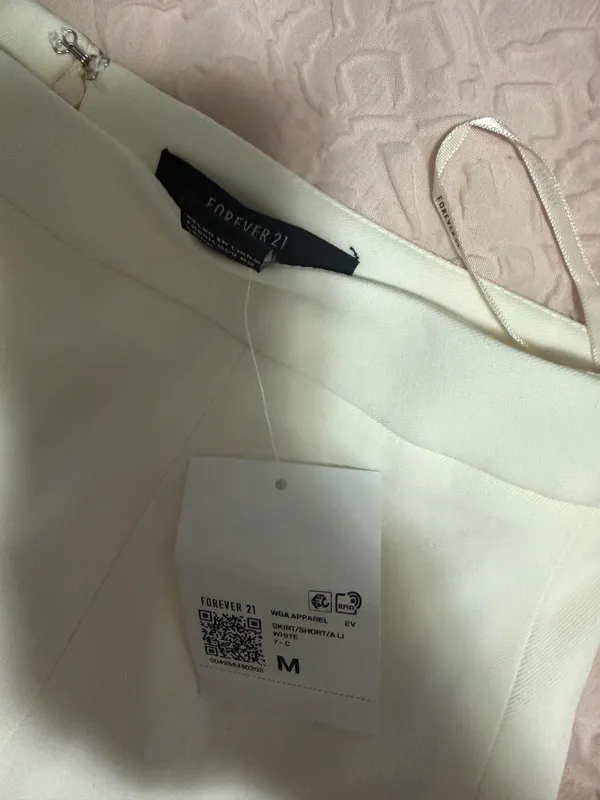 Forever 21 Skirt Mini - Image 2