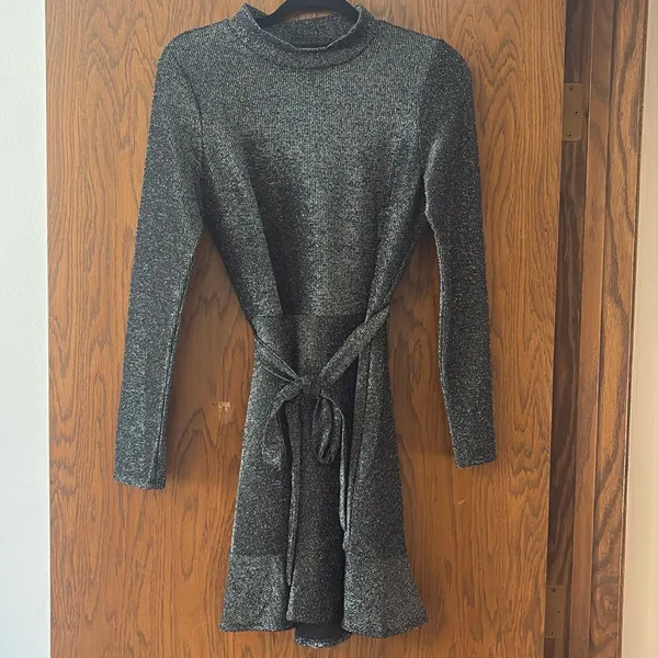 Sparkly Black Long Sleeve Cocktail Dress - Image 4