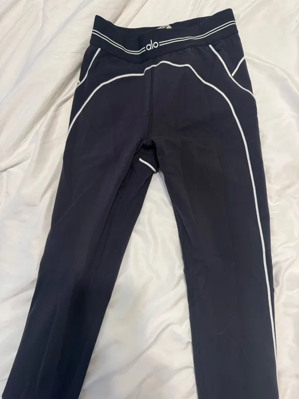 Alo Yoga Set - Image 6