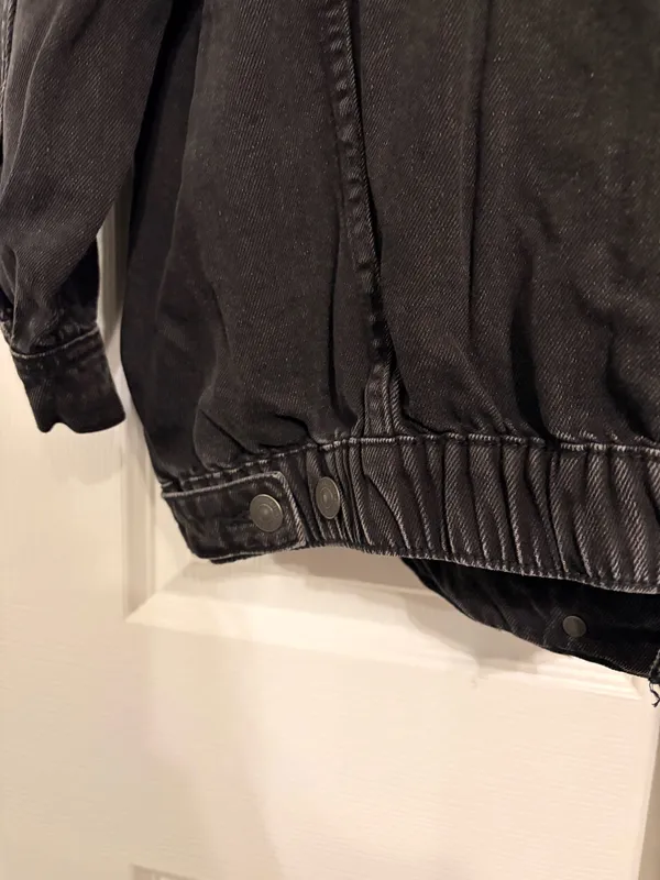 American Eagle Oversized Denim Boyfriend Jacket - Image 6