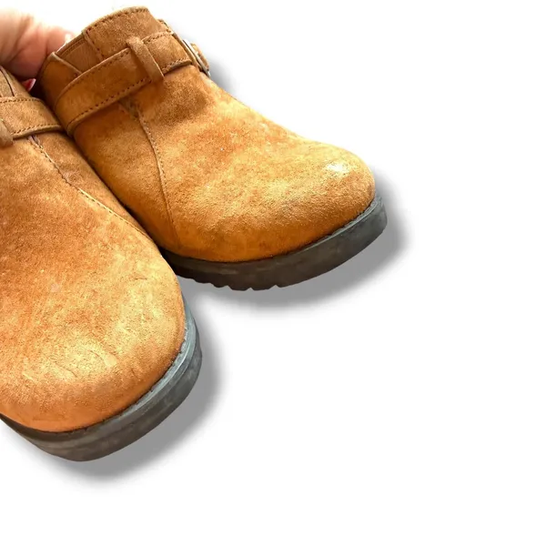 UGG Australia Clog Mules Womens 8.5 Chestnut Suede Shearling Buckle Heel - Image 6