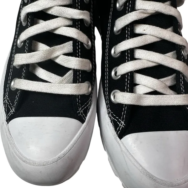 Converse Platform comfort with classic style. Carefully Chosen ❤️ Size: Women’s 8.5 - Image 7