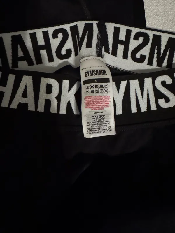 Black gymshark butt lift leggings - Image 2