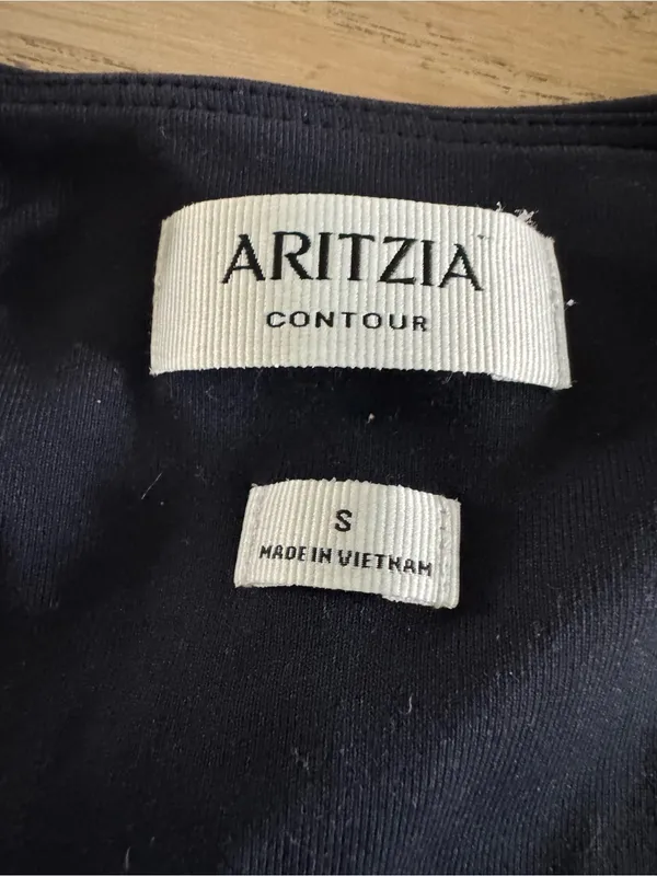 Aritzia Original Contour Esteem Bodysuit navy blue size Small - Image 8