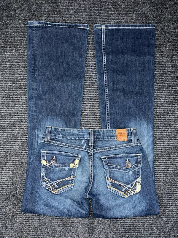 Vintage Y2K Buckle BKE Sabrina Low Rise Flare Jeans Sz 26 x 32.5 Dark Distressed - Image 3