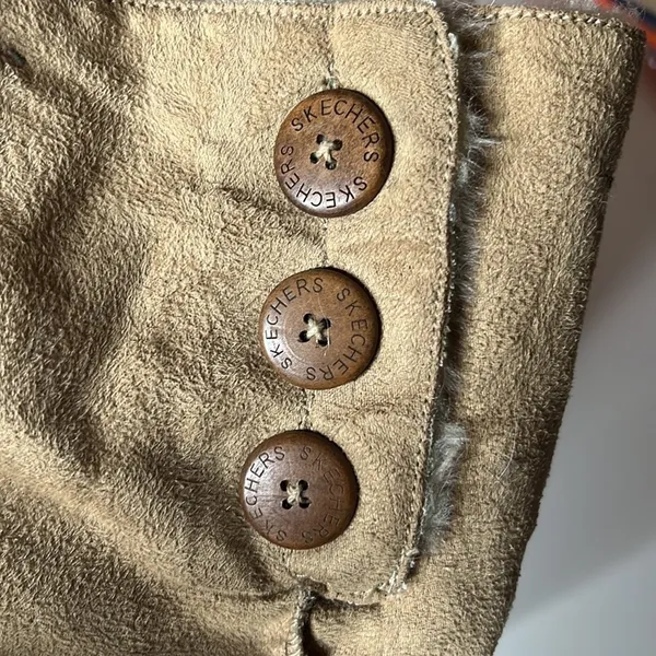 Skechers Australia Tan Faux Fur Shearling Winter Boots Slouchy Button Size 7 - Image 4