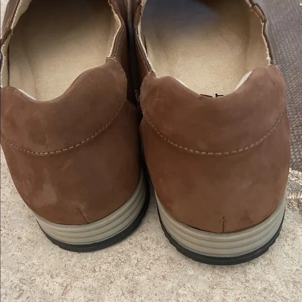 Vaneli Tan Leather Slip-On Loafers 7.5 wide - Image 6