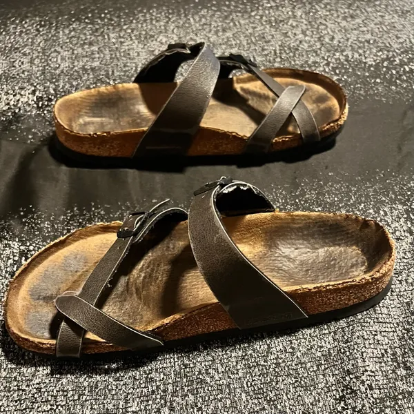Womens sz8 Birkenstock Mayari criss-cross straps Sandals- Brown/Black - Image 5