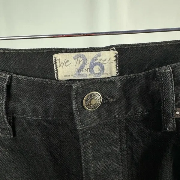 Free People Bren Boyfriend Jean in Black‎ Magic Size 26 - Image 5