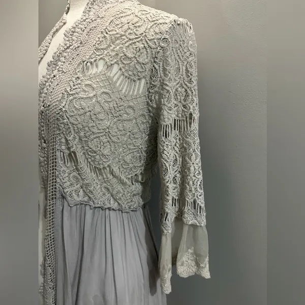 BKE Boutique Chiffon Lace overlay Flyaway Cardigan. Size XSmall Glacier … - Image 4
