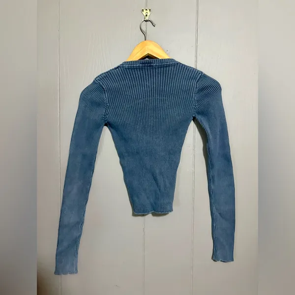 BRANDY MELVILLE Blue V-Neck Ribbed Sweater - Image 3