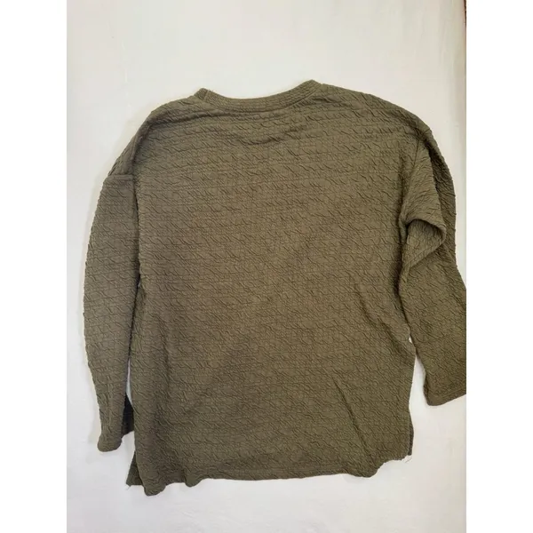 Zara Olive Green Textured Crinkle Knit Long-Sleeve Top Side Slit Hem Size M - Image 3