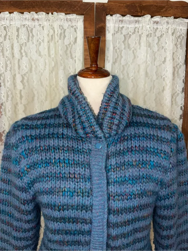 Super Cute Vintage 1980s Outer Scene Quilted Sweater Coat - Image 2