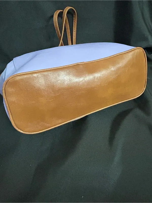 Women’s White & Lavender Tote Bag with Brown Trim & Gold Accent NWT - Image 10