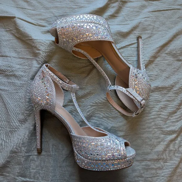 Thalia Sodi Chance T-Strap Rhinestone Heels W8 Silver/Grey - Image 4