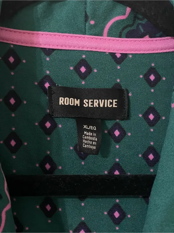 Room Service Geo Print Long Sleeve Pajama Sleep Top Size XL Green Pink Soft - Image 4
