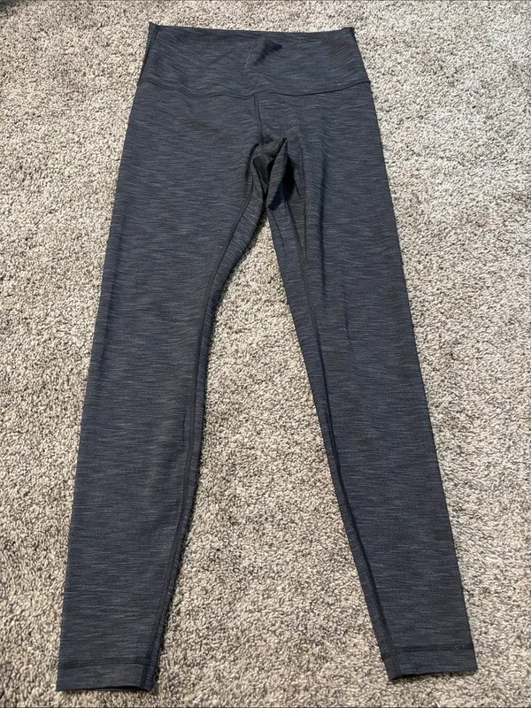 Lululemon Wunder Under Hi-Rise Tight Full-On Luxtreme 28" size 8 - Image 2