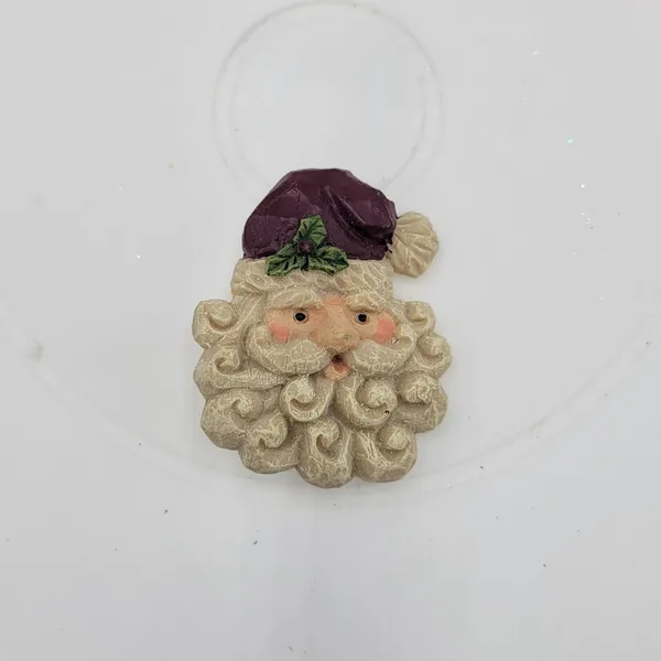 Vintage Carved Santa Claus Face 2.5" Resin Pin Brooch Christmas Holiday Retro - Image 2