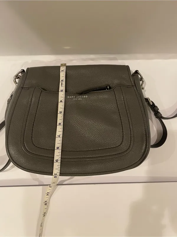 Marc Jacobs Empire Crossbody Bag Gray Pebbled Leather Purse - Image 14