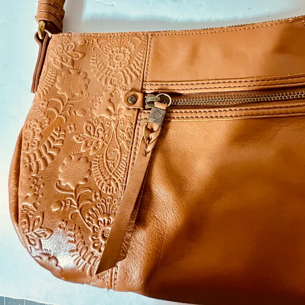 The Sak Sequoia Satchel Leather Embossed Purse Zip Closure +Charm 13” X 8” X 4” - Image 10
