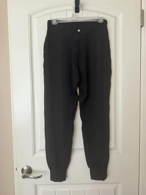 Lululemon Joggers Studio - Image 3