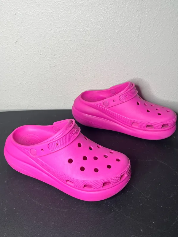 Crocs Classic Crush Slip On Clogs in Fuschia Hot Pink Size 10 - Image 2