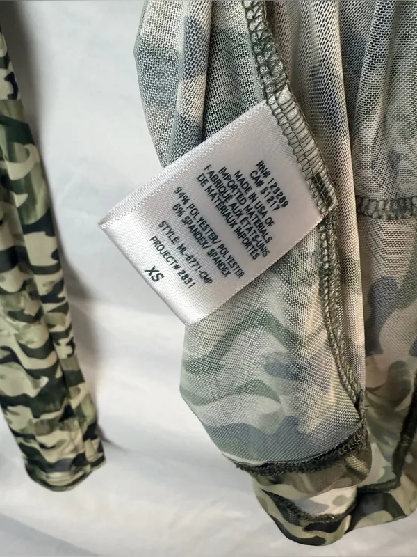 Y2K 2000s tee From REVOLVE Brand Camo Shirt - Image 5